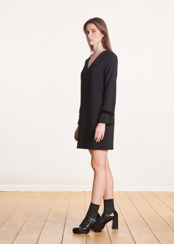 robe courte trapèze noire