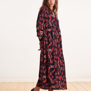 robe longue à imprimé bleu et rouge