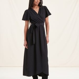 robe longue cintrée noire à manches courtes