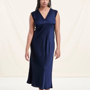 robe longue fluide habillée bleu foncé