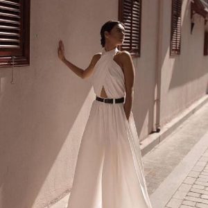 vêtement femme dos nu blanc