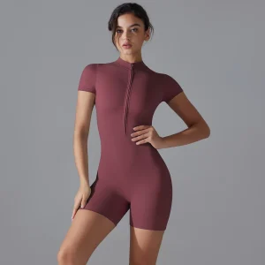 Combinaison short sport femme bordeaux